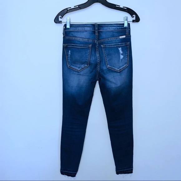 EUC KanCan Estilo Distressed Step Hem Skinny Jeans - Picture 6 of 8